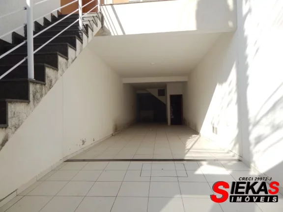 Imagem Casa à venda na Penha, São Paulo-SP com 3 quartos, 3 suítes e 6 vagas de garagem!