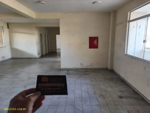 Imagem Galpão para Locação em DUQUE DE CAXIAS, Parque Duque, 2 banheiros