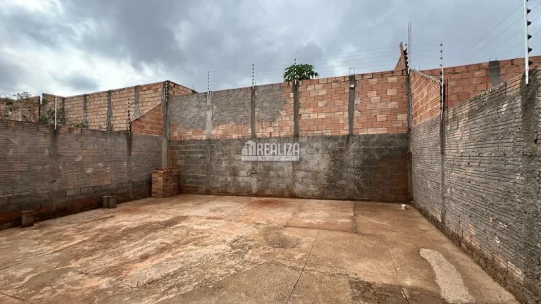Imagem Casa à venda no bairro Loteamento Residencial Tamareiras em Uberaba.