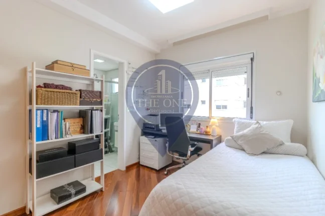 Imagem Apartamento de luxo com 3 suítes e 3 vagas na Vila Mariana, São Paulo-SP: seu novo lar está aqui!