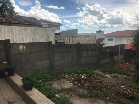 Imagem Casa no centro com 3 dormitórios sendo 1 suíte (todos com armários embutidos) , 2 salas , cozinha...