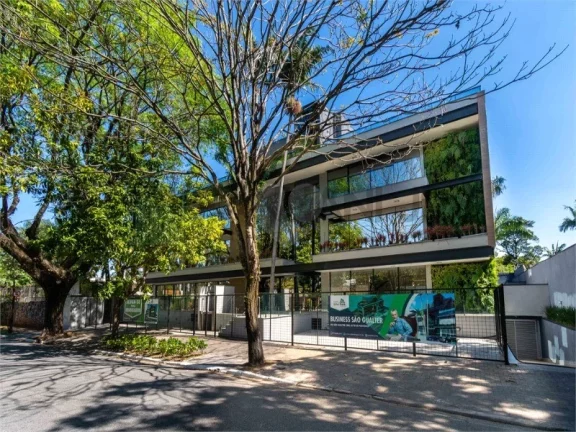 Imagem Imperdível Prédio monousuário Comercial à Venda em SP: 10 Salas, 6 Banheiros, 35 Vagas no Alto de Pinheiros - 1.344m²!