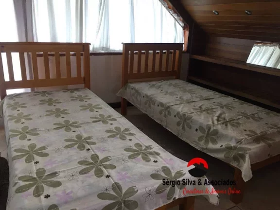 Imagem Casa de Alto Padrão a Venda no Alto da Boa Vista, em Campos do Jordão - SP.