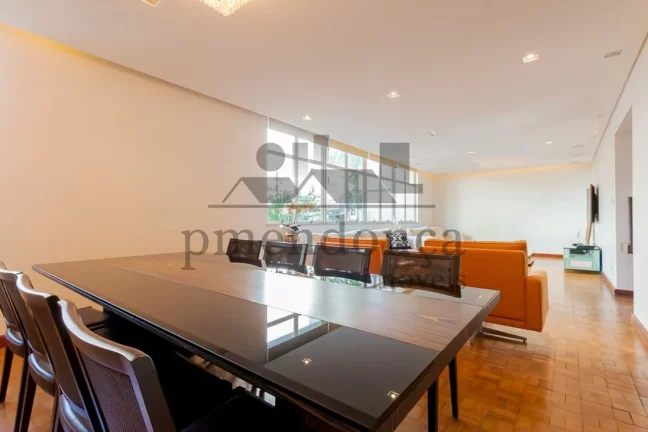 Imagem Lindo apartamento reformado na Rua Bela Cintra, pronto para morar!