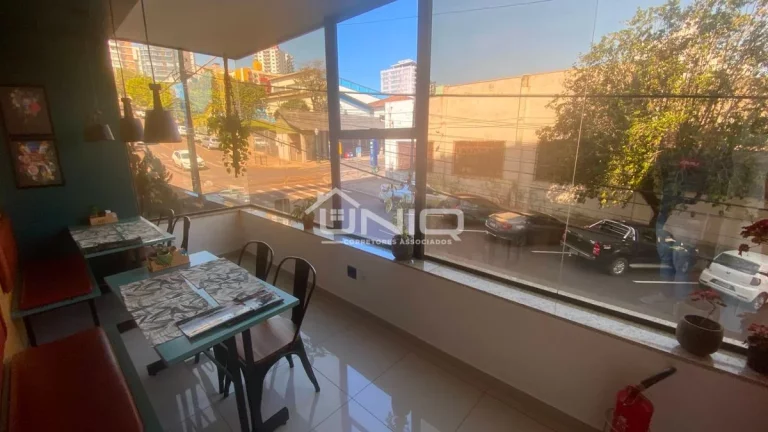 Imagem Comércio alimentíceo em Ed Comercial da área da Saúde