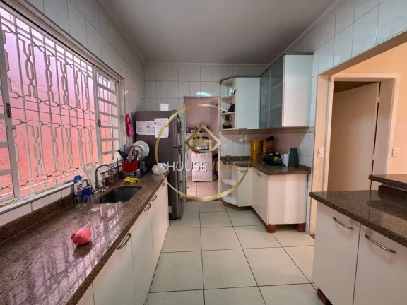 Imagem Oportunidade! Casa Térrea, Jardim das Industrias, 250 m², 3 Dormitórios