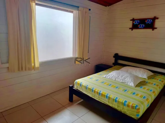 Imagem CASA A VENDA NAS TONINHAS COM 2 DORMITÓRIOS SENDO 1 SUÍTE,SALA DE ESTAR,COZINHA E 2 VAGAS DE GARAGEM