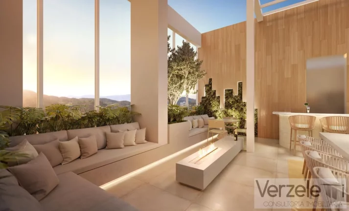 Imagem Apartamento 4 ou + dormitórios para Venda em Balneário Camboriú / SC no bairro Centro