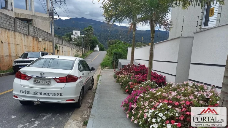 Imagem Prédio novo , apartamentos de 3 quartos a venda, 2 vagas paralelas, 1 elevador e 2 por andar , prédio com revestimento em textura e possui elevador.