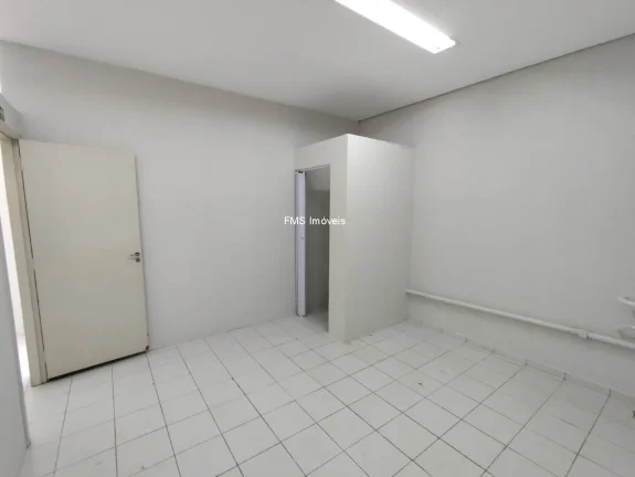 Imagem Galpão com 881m2 em Cajamar/SP