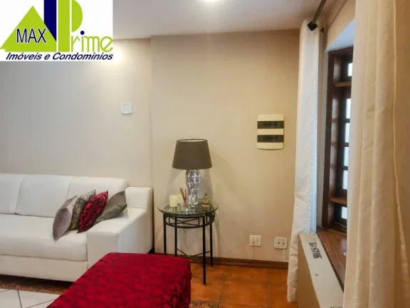 Imagem Casa à venda no Tatuapé, São Paulo. 300m², 3 dormitórios, 2 suítes, garagem para 2 carros. Próximo ao metrô Carrao. Agende sua visita!