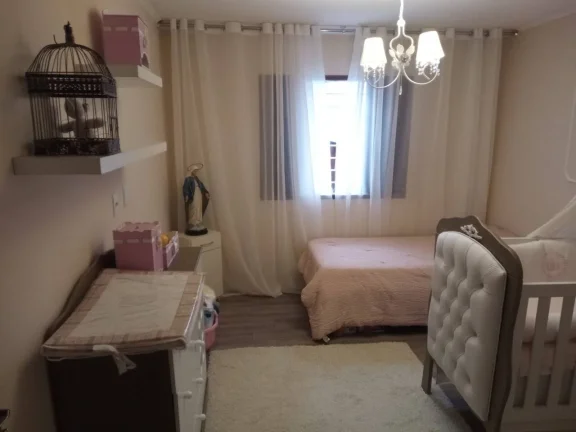 Imagem Casa para Alugar com 148m², 3 dormitórios sendo 2 suítes, churrasqueira, 2 vagas.