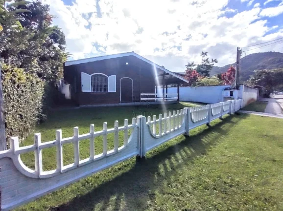 Imagem Casa pré fabricada a 150 metros da Praia da Enseada