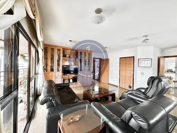 Imagem Apartamento de luxo com 4 quartos e 3 vagas na Vila Mariana, São Paulo-SP: 2 suítes, 2 salas, 4 banheiros e 177m². Venha conferir!