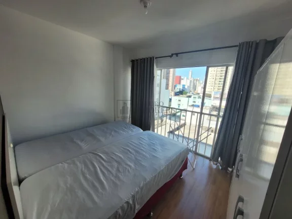 Imagem Apartamento para reforma com 3 dormitórios à venda em Balneário Camboriú.