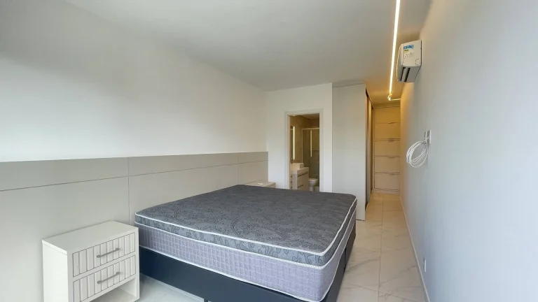 Imagem Locação Anual em Jurerê Internacional Apartamento Mobiliado 3 Suítes