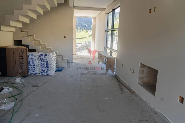 Imagem Linda casa em condomínio fechado , no Bairro Casa Branca em Itapema, SC