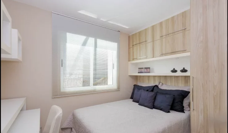 Imagem Sobrado em Condomínio de 3 quartos no bairro Santa Felicidade