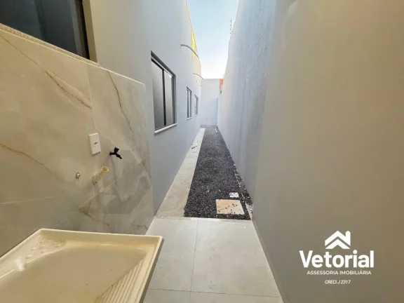 Imagem Imperdível oportunidade de adquirir casa com 3 quartos, suite e 2 vagas de garagem em Barreiras-BA, no bairro Novo Horizonte!