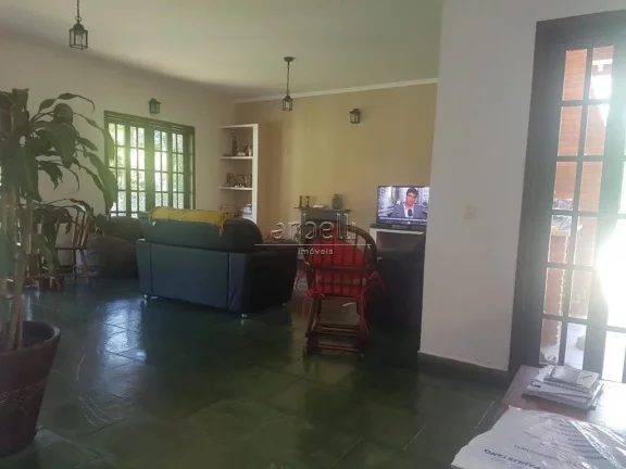 Imagem Chácara de Médio Padrão em São Lourenço da Serra, localizada em bairro nobre a 2km da Praça Ce...