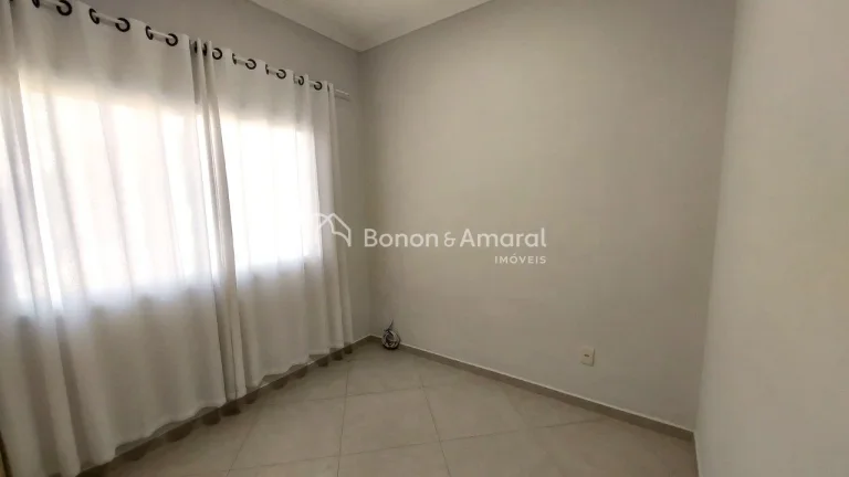 Imagem Aluga-se casa com 4 dormitórios em Valinhos