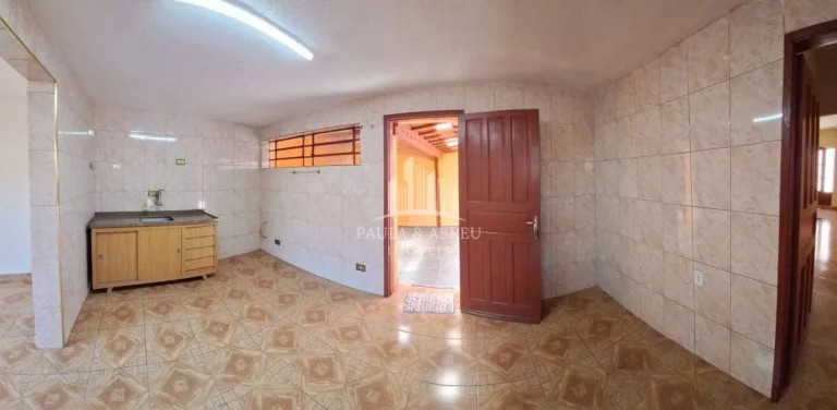 Imagem Excelente Casa 209m² (frente 11,5metros), Financia, 2 Dormitórios, Sala, Copa, Cozinha, 2 Banheiros, Área de Lazer com Churrasqueira na Vila Dirce, Mauá-SP