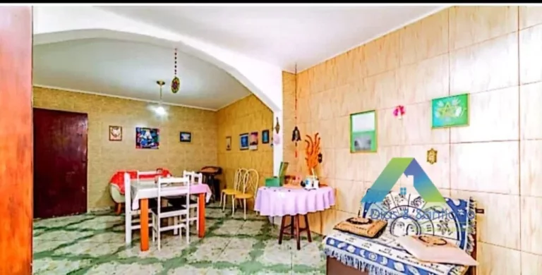 Imagem CERAMICA Casa 211M², 2 dormitórios, 1 suíte 4 vagas ótima localização e valor !!!
