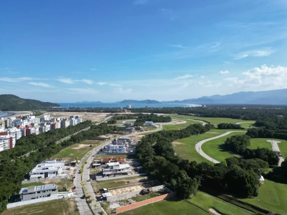Imagem *Seu pedaço de paraíso na Riviera de São Lourenço – Módulo 24*


Imagine construir a casa dos...