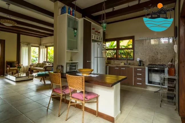 Imagem Casa bem localizada - Praia de Juquehy, 450 metros da praia, piscina, churrasqueira, 6 dormitórios, acomoda 14 pessoas | Juquehy Imobiliária