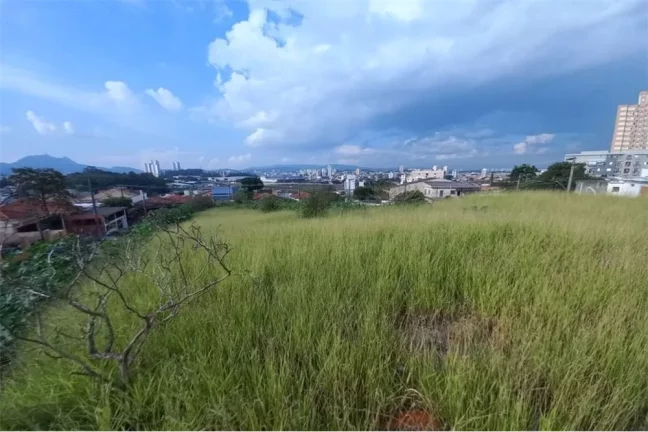 Imagem Terreno para locação 2.700m²-R$15.000-Vl Jaguará.