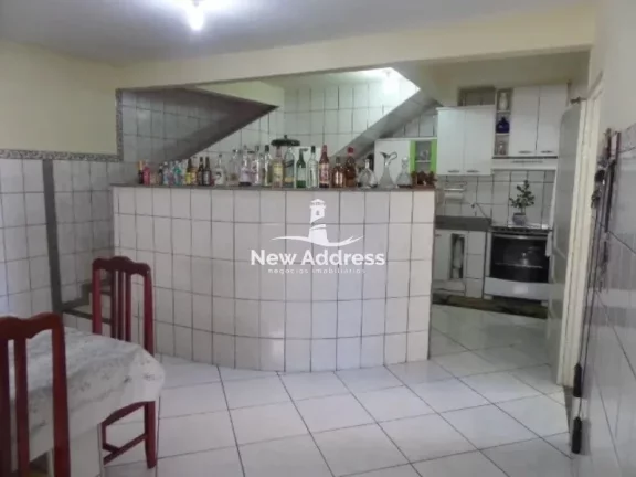 Imagem Casa com 5 quartos, 3 banheiros, 180 m², 1 suíte com closet e 2 vagas. Agende sua visita!