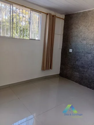 Imagem Sobrado a 15 minutos da estação do metro Jabaquara, 3 dormitórios, sala 2 ambientes, 1 vaga valor excelente !