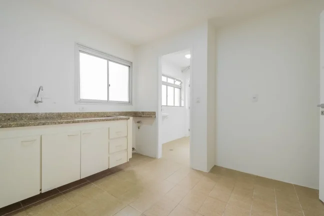 Imagem Apartamento Reformado 97M², 3Q, 1 Suíte, 2 Banheiros, 1 Vaga, Salão de Festas.