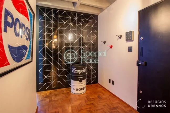 Imagem Ap reformado e moderno em predinho super charmoso dos anos 60. São 102m² de área privativa, 2 dor...