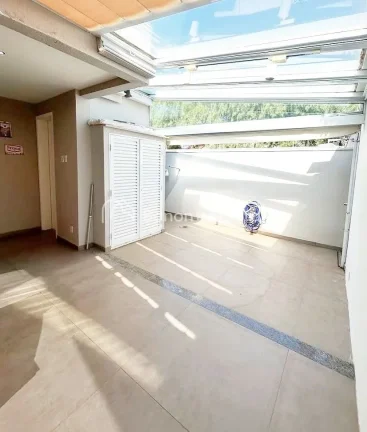 Imagem Excelente sobrado no Condomínio Jabuticabeiras, bairro Morumbi em Paulínia.
Localização excelent...