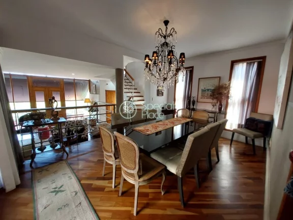 Imagem Charmosa e elegante casa em estilo praiano, com muitas janelas, bem iluminada e arejada disponível ...