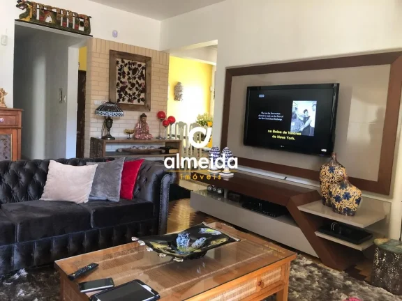 Imagem CASA 3 DORMITÓRIOS NO CENTRO DE SANTIAGO