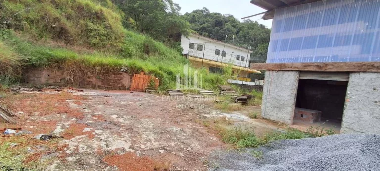 Imagem Aluga-se Grande área 850m² com cobertura de 250m², 1 ou 2 Banheiros no Alto da Boa Vista, Mauá-SP