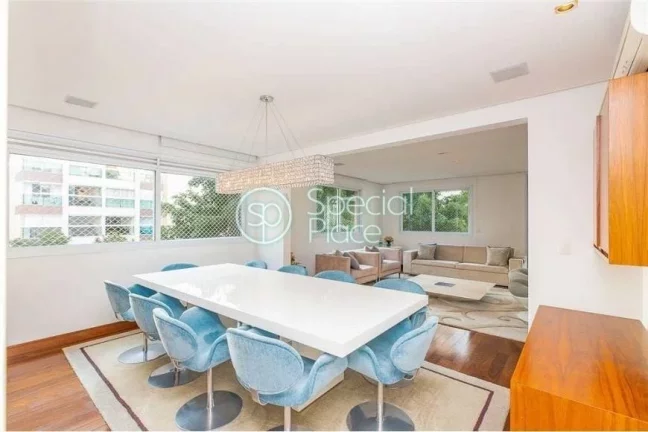 Imagem Apartamento impecável. São 26m² de área privativa, 4 dormitórios ( 3 suítes) e 5 vagas na gara...