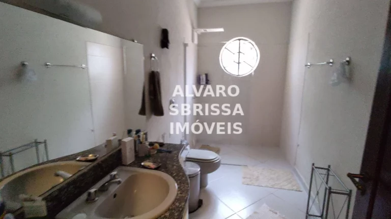 Imagem Chácara com 3 suítes 2 salas escritório, copa, cozinha e piscina no bairro Itaim Mirim em Itu SP