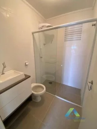Imagem Oportunidade apartamento todo reformado com 4 dormitórios, 2 vagas a poucos minutos da estação do metro São Judas e Saúde.