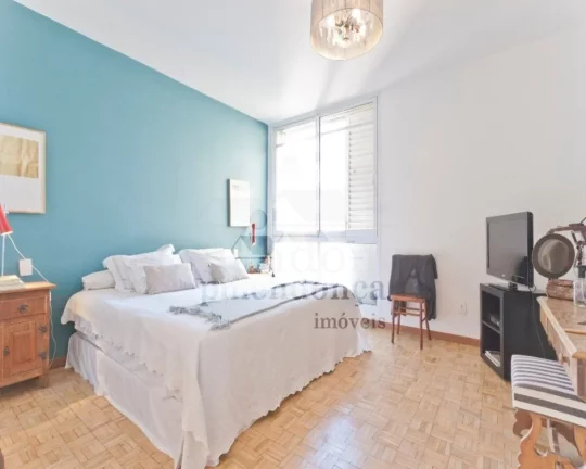 Imagem Apartamento à venda na Rua Sabará com 3 quartos sendo 2 suítes, 2 vagas, 193m²