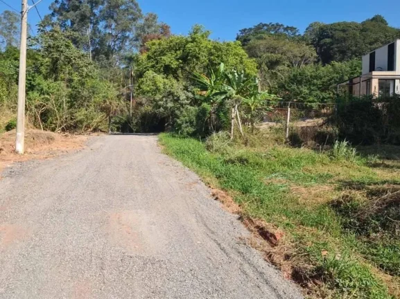 Imagem Fazendinha - LOTE 1.420,00 m², plano e sem árvores grande porte!