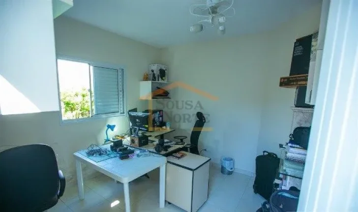 Imagem Casa em rua calma, com ampla vista e muita iluminação natural, 4 dormitórios, sendo 2 suítes com...