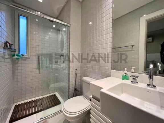 Imagem Excelente oportunidade! Imóvel amplo à venda no coração do Itaim Bibi, em São Paulo. Com 3 quartos, sendo 3 suítes, e 3 banheiros no total, este imó