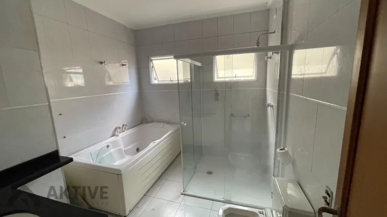 Imagem Casa de Condomínio em Granja Viana - Cotia
