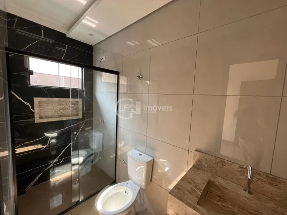 Imagem Imperdível: casa à venda em Campo Grande-MS, bairro Monte Castelo, 3 quartos, 3 suítes, 1 sala, 1 banheiro, 2 vagas, 110m².