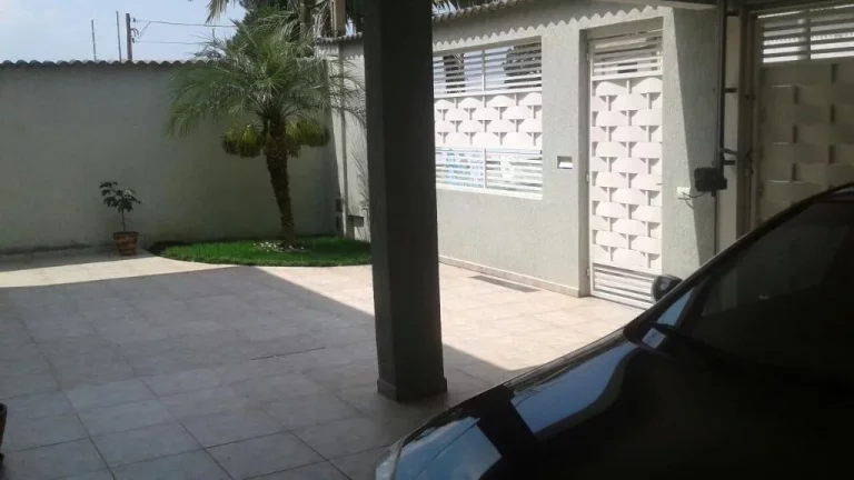 Imagem Sobrado residencial à venda, Jardim realce, Suzano, 100 metros da Rua general francisco glicério.