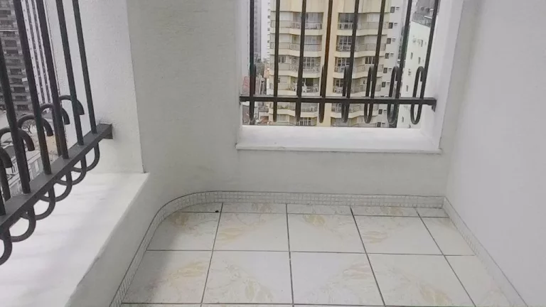 Imagem Praia de Pitangueiras - Local nobre - Ótimo lazer - Alto padrão - 2 vagas - Ampla varanda - 135 m² de área útil.