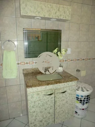 Imagem OPORTUNIDADE! CASA TÉRREA TOTALMENTE REFORMADA, MODERNIZADA, REPLETADE ARMÁRIOS EMBUTIDOS NOVOS, T...